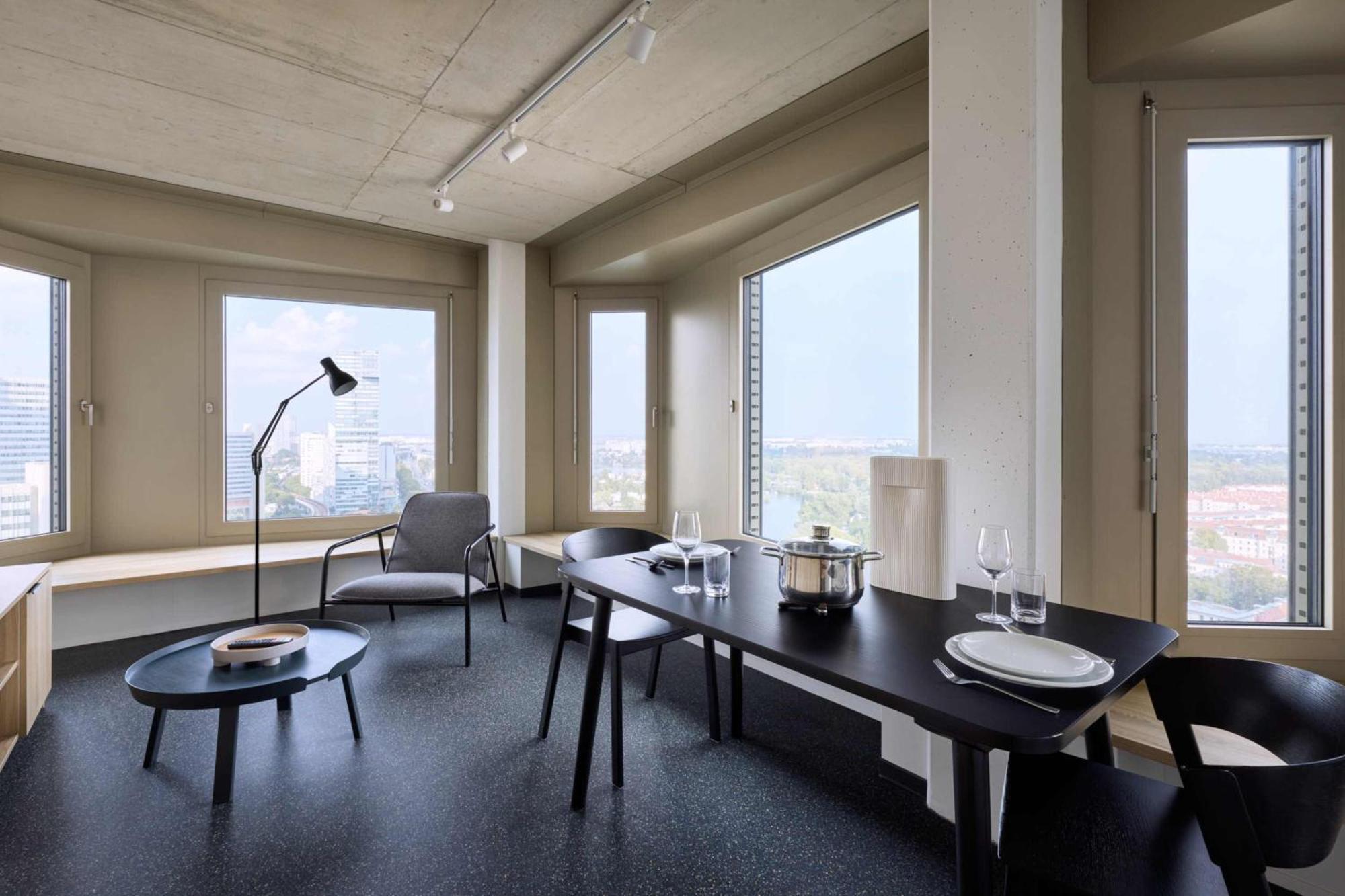 District Living Apartment Виена Екстериор снимка
